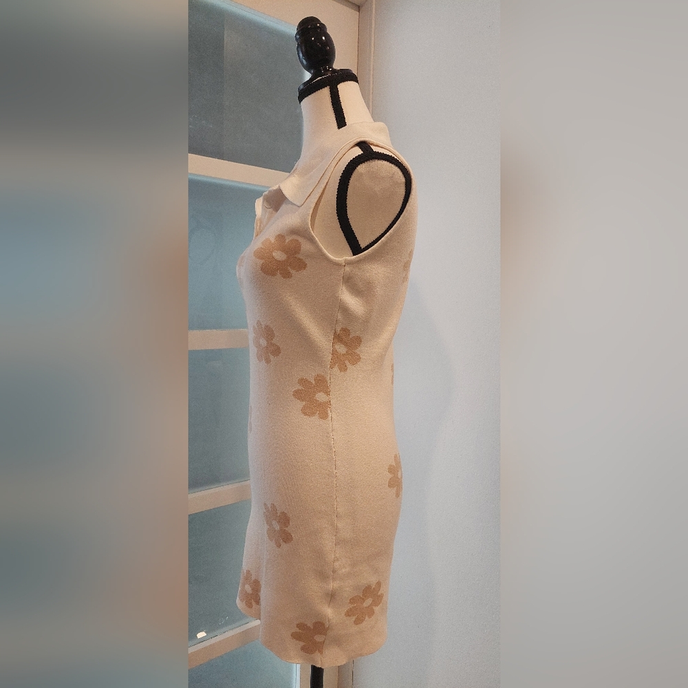 Le Lis Cream and Tan Embellished Sheath Mini - Picture 3 of 7